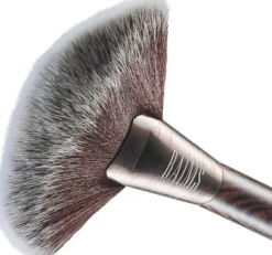 All Over Fan Brush