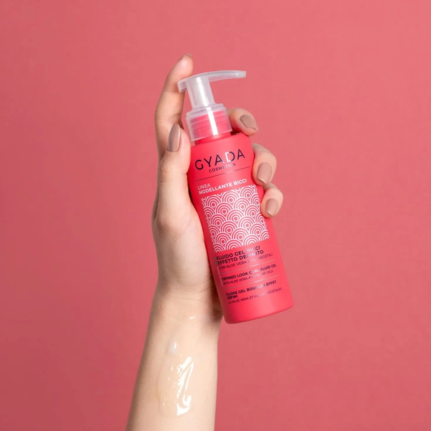 Fluido Gel Modellante Ricci Effetto Definito, 150 ml