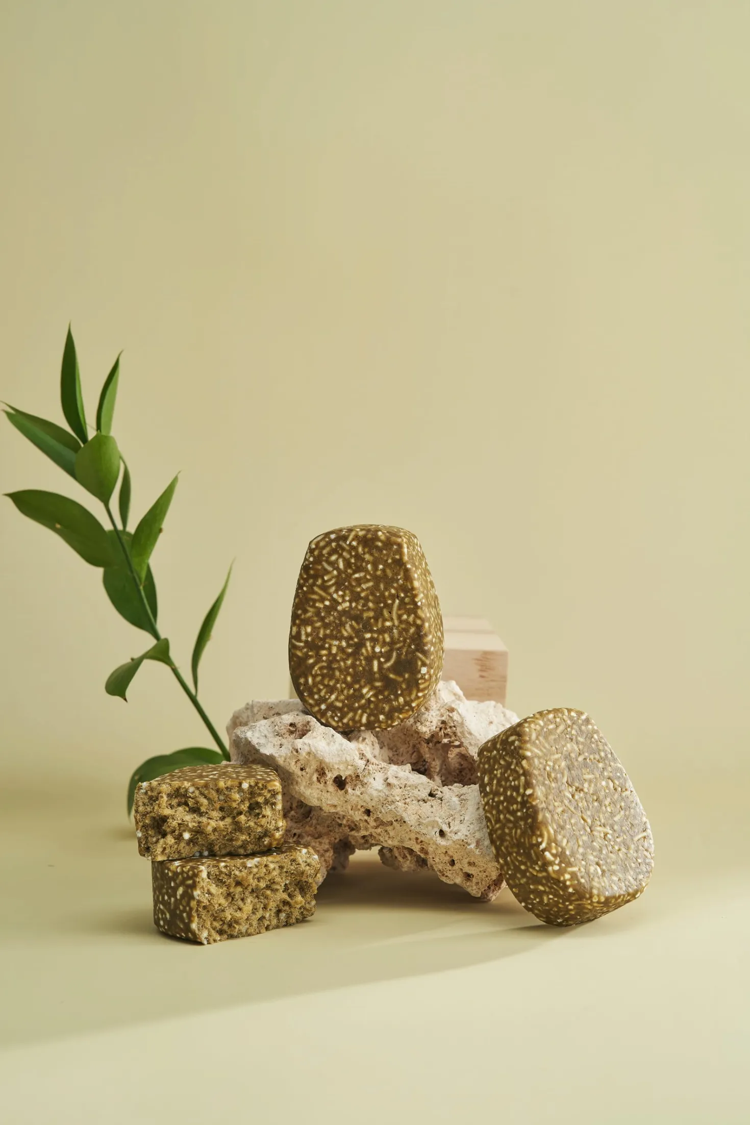 Mugwort Soothing Family Shampoo Bar, 120 g