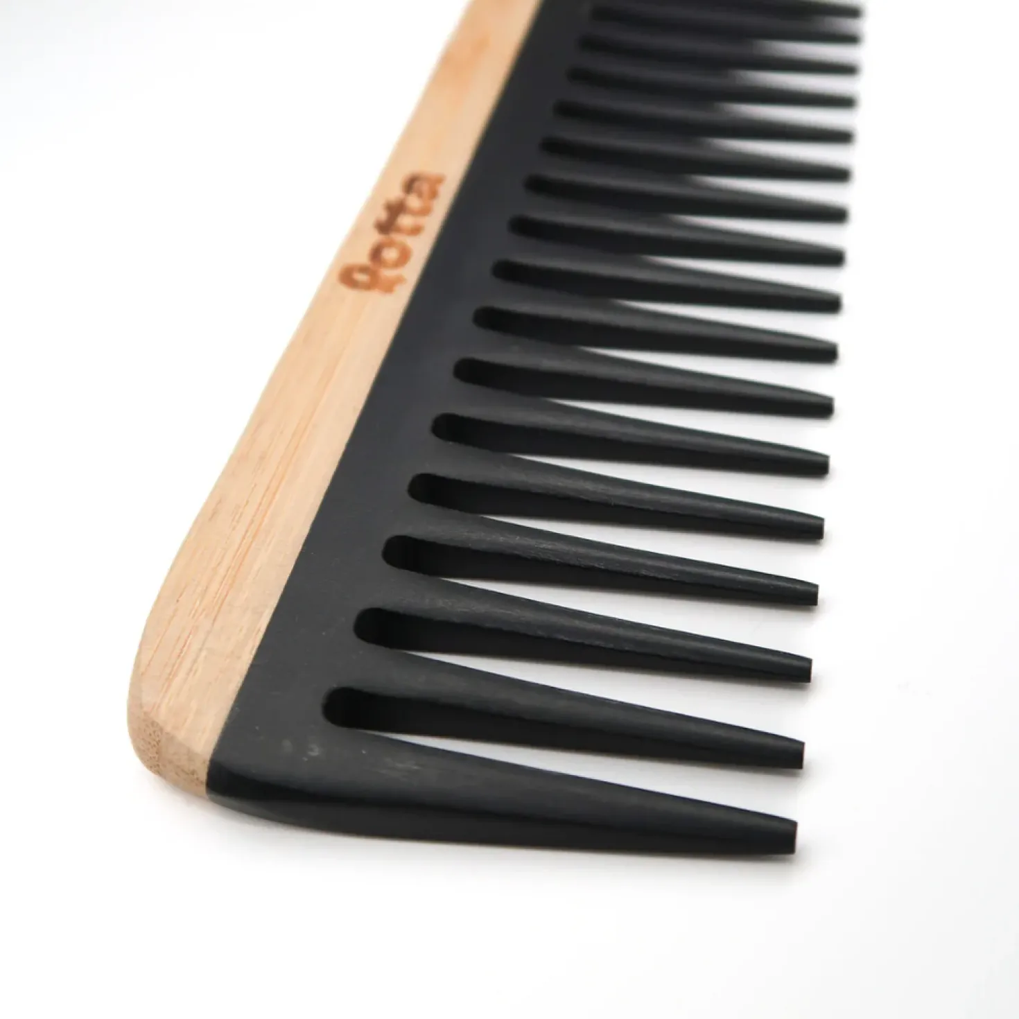 Pettine in Bambù per Ricci