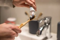 Spazzolino da Denti in Bambù - Duro, 4 pezzi